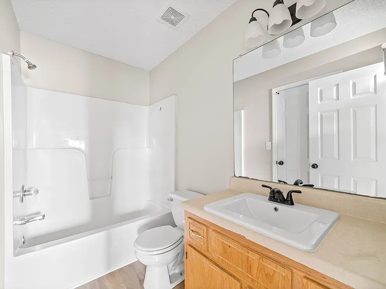 704 Shetland Dr — Photo 19
