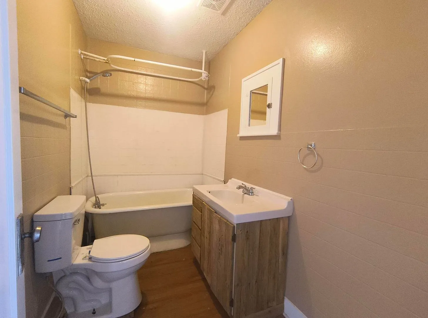 Charming 2-Story Brick Home With Detached Garage Available Now! — Photo 4