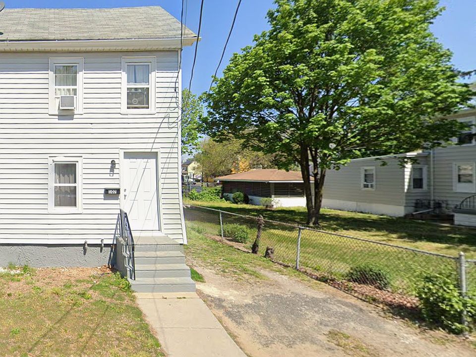 1st image of 107-107 W Buck St