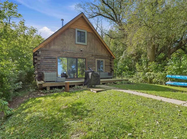 5722 Springbrook Rd, Omro, WI 54963