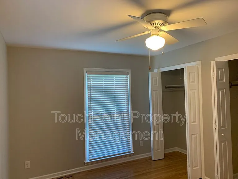 1130 Cheddington Dr — Photo 21