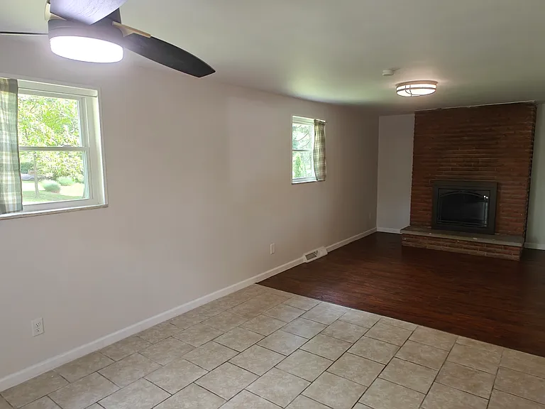 4607 Aicholtz Rd — Photo 7