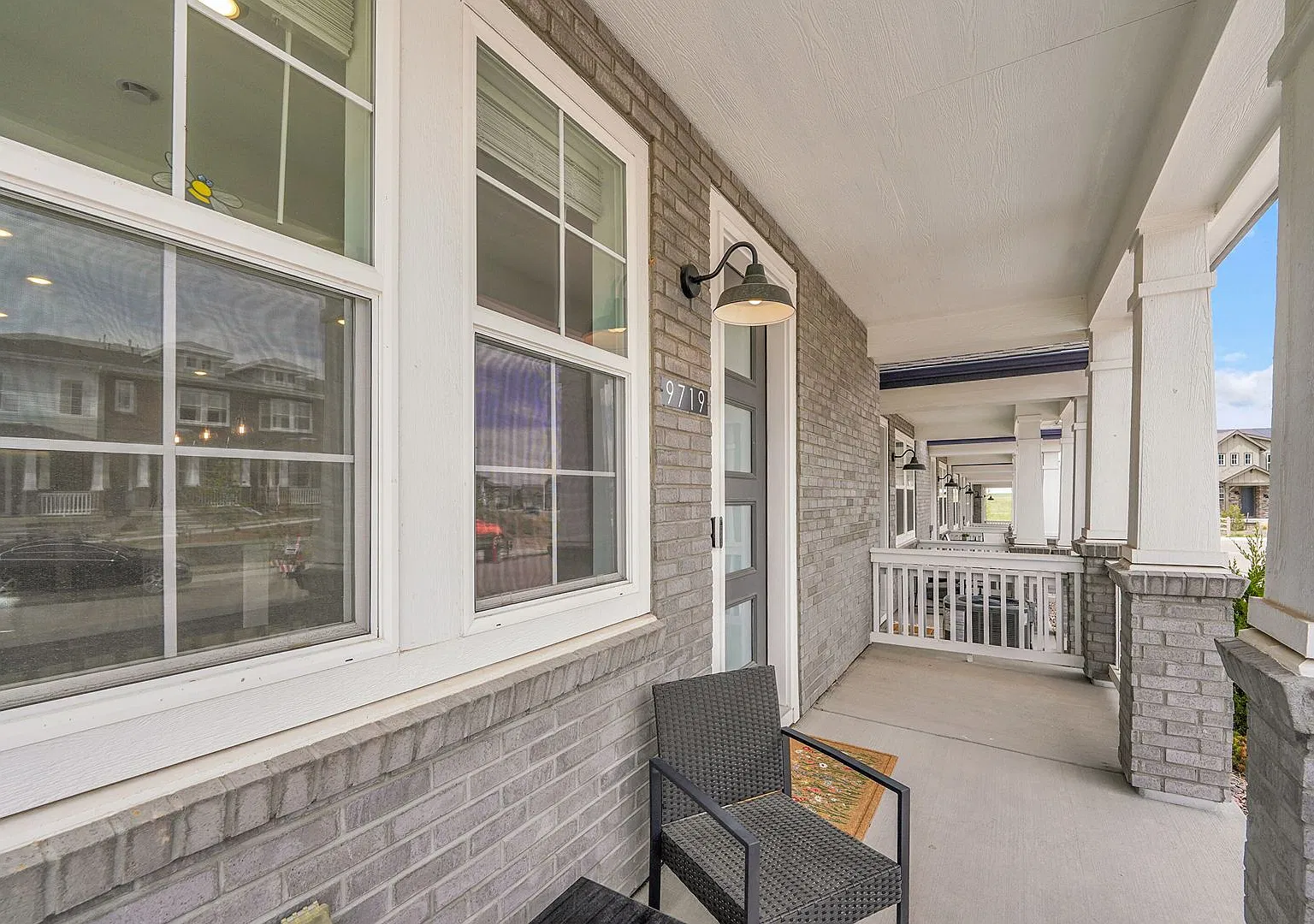 Sterling Ranch 3bed 3bath - like NEW! — Photo 4