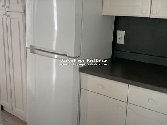 64 Hemenway St. #22 Boston - Fenway Unit Photo 3