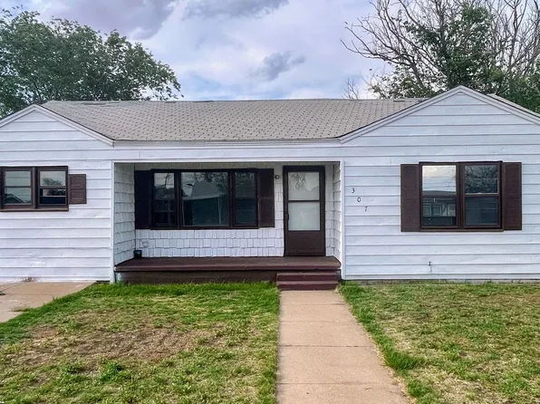 307 34th St, Snyder, TX 79549