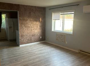 1866 Lilac Ln APT B4, Aurora, IL 60506