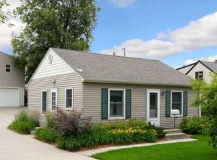 736 3rd Ave NW, New Brighton, MN 55112