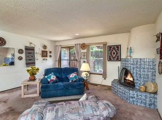 2073 Placita De Vida, Santa Fe, NM 87505
