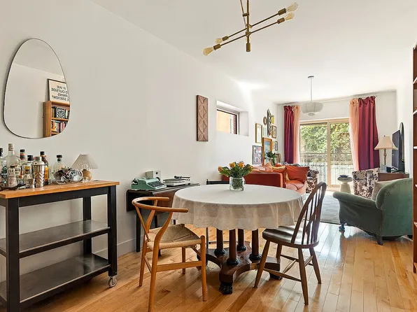 186 Grand St #202, Brooklyn, NY 11211