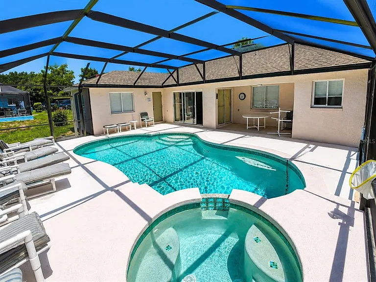 320 Paradise Woods Pl — Photo 14