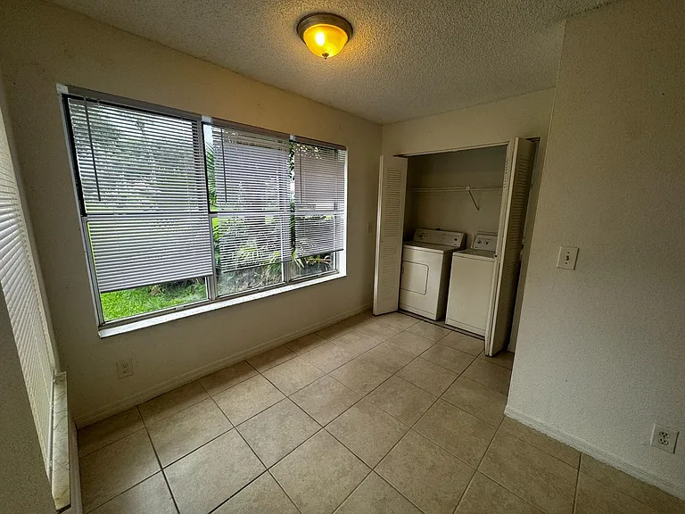 3370 Pinewalk Dr N #1213-1 — Photo 4