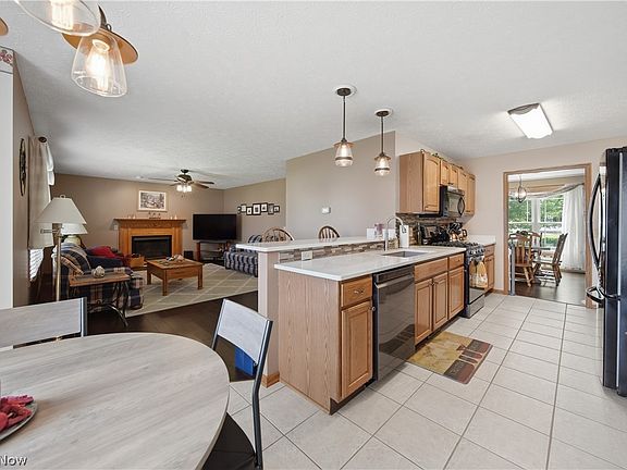 4th image of 3061 Bucklers St NW