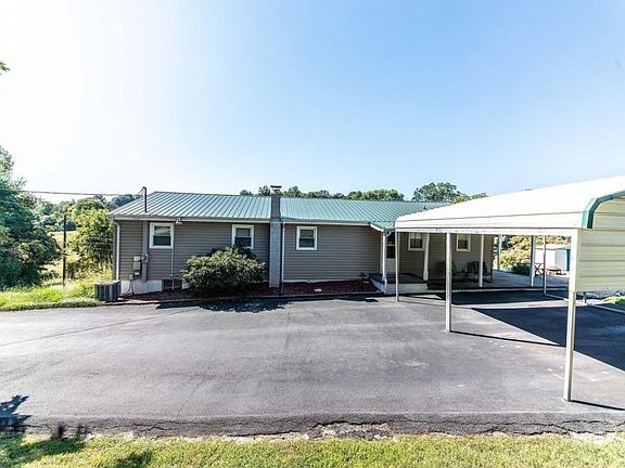 5th image of 246 Blackburn Dr