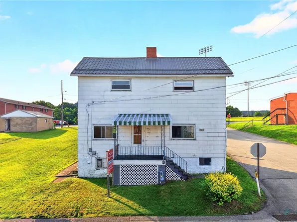 698 High St, California, PA 15419