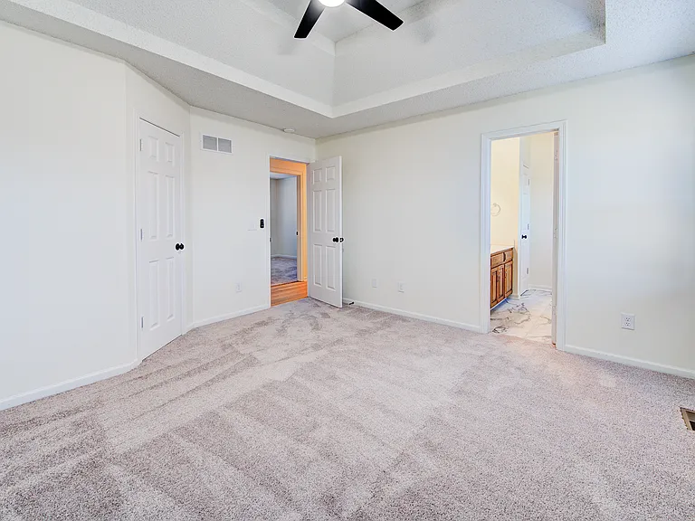 10622 N Charlotte St — Photo 9
