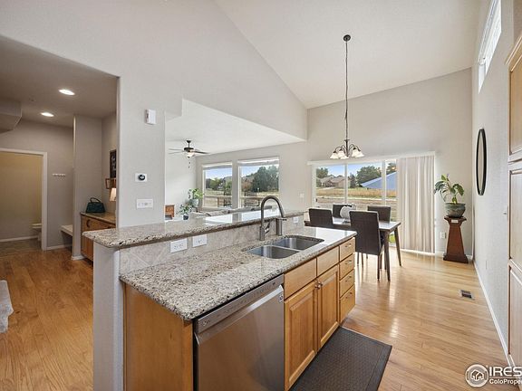 4th image of 2737 Exmoor Ln