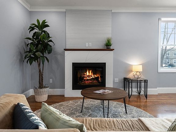 2nd image of 667 Boylston St #667