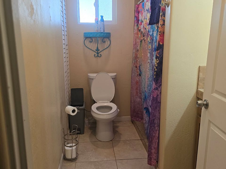 Downstairs bathroom with shower