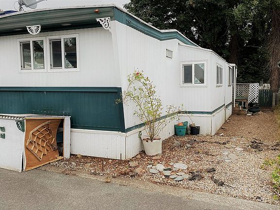 2nd image of 24222 54th Ave W Unit 52