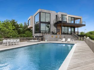 14 Stacy Dr, Westhampton, NY 11978