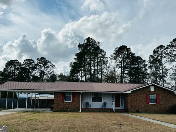 60 E Bruce St, Mc Rae, GA 31055