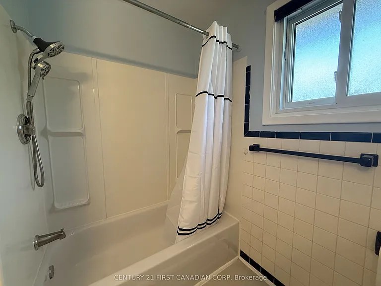 228 Burnside Dr #3 — Photo 17