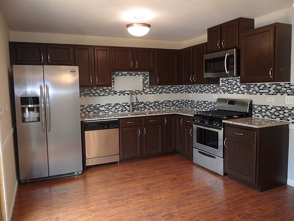 5th image of 25270 W Hawthorne Ave