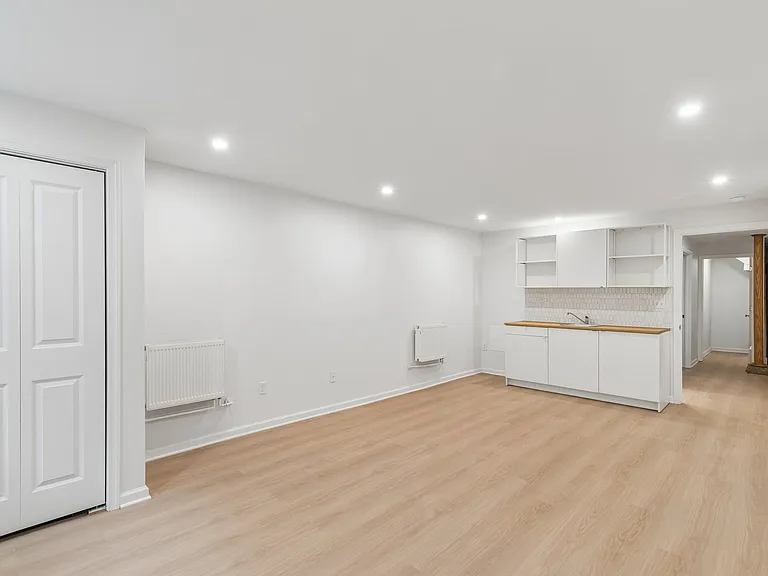 5651 N 20th St — Photo 32