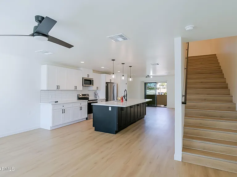 2502 E Paradise Ln #2 — Photo 8