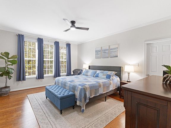 5th image of 302 Oxford Park Blvd