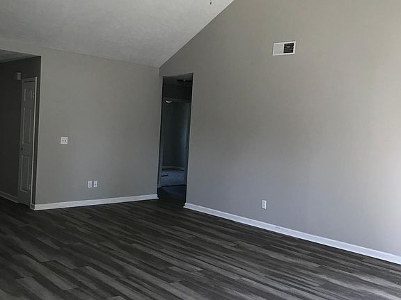 5th image of 2814 Henderson Ln