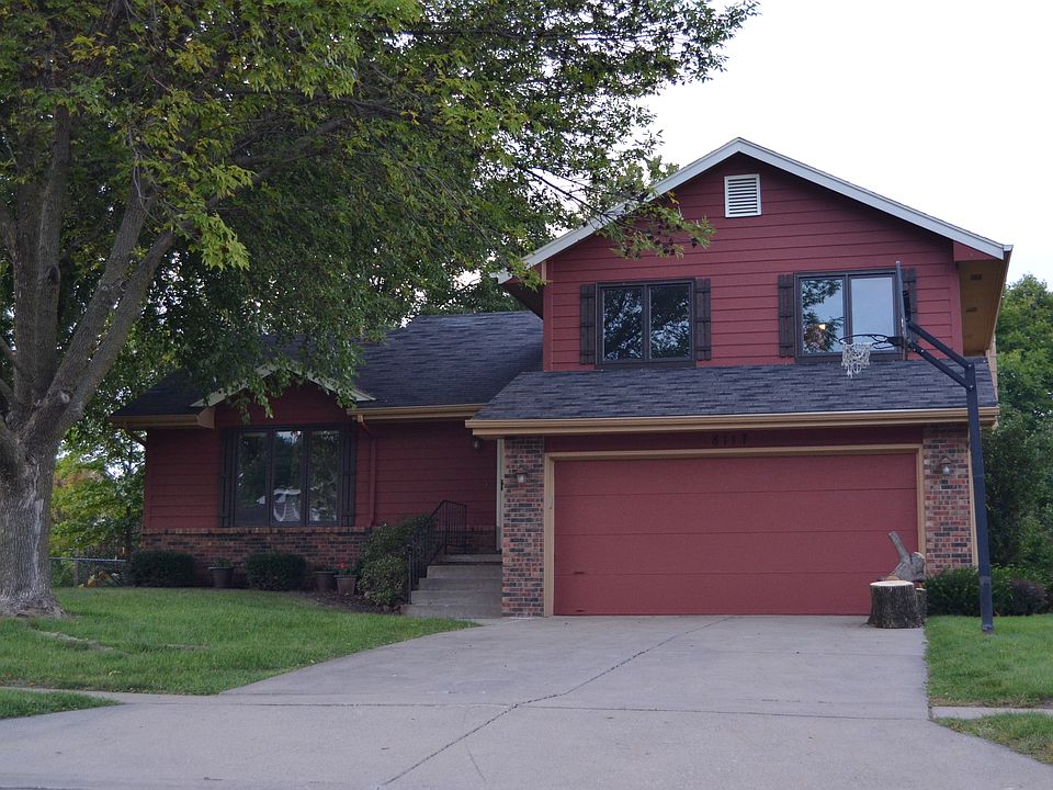 1st image of 8117 Hickory Dr