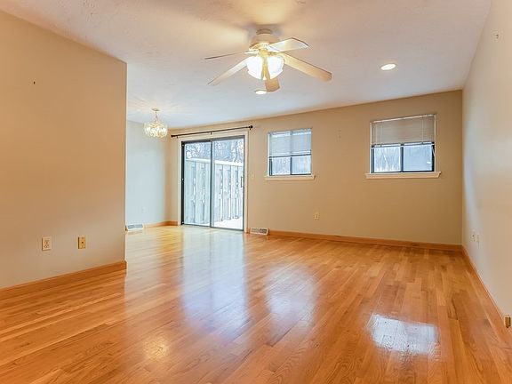 4th image of 47 Curtis Ave APT C