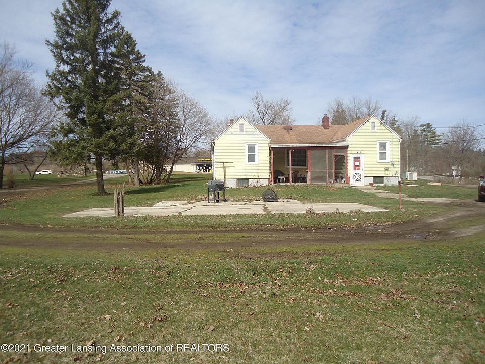 1st image of 2690 Eaton Rapids Rd