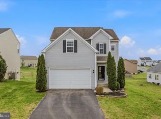 30 Pappy Ct, Bunker Hill, WV 25413