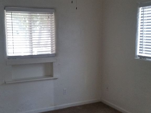 5th image of 745 W Pepper Pl APT A