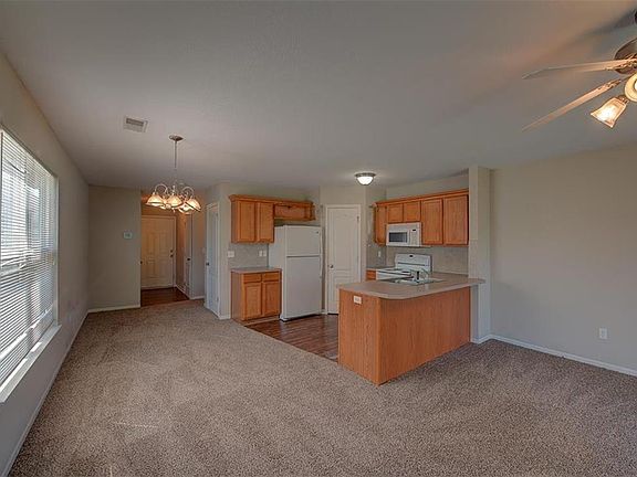 4th image of 9121 N Dalton Ave
