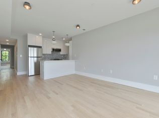 362 Sumner St #3, Boston, MA 02128
