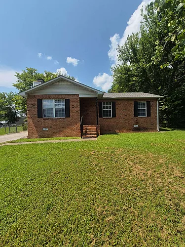 201 Golden Pond Ave Photo 1