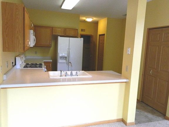 4th image of 644 Woodduck Dr APT L
