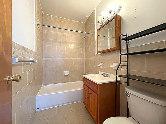5th image of 707 Saint Nicholas Ave APT 3E
