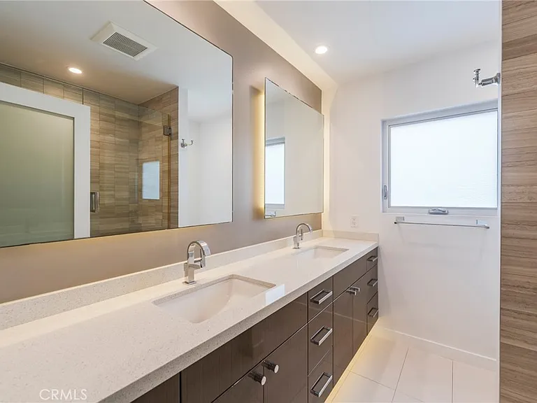 420 28th St — Photo 23