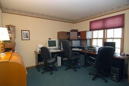5th image of 102 Kensington Pl