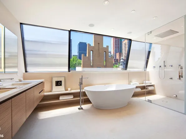 251 East 61st Street image 19 of 35