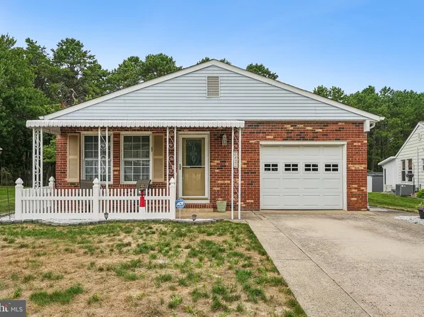 423 Costa Mesa Dr, Toms River, NJ 08757