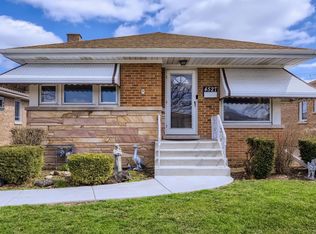 4527 Rose St, Schiller Park, IL