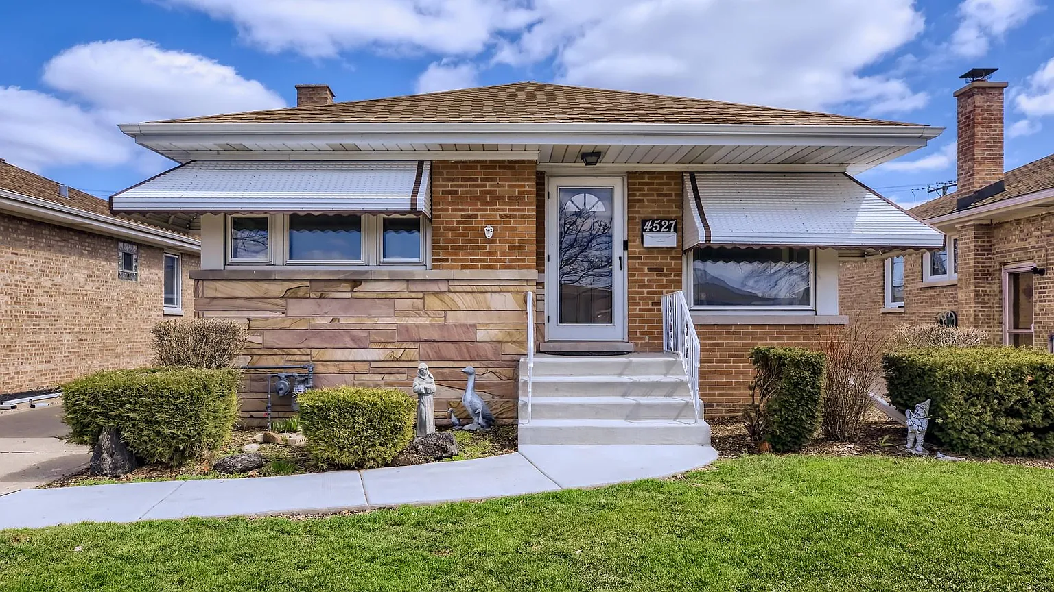 4527 Rose St photo 1