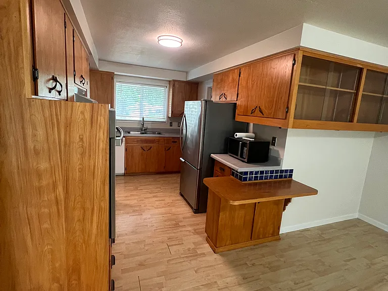 2585 Jasmine St — Photo 8
