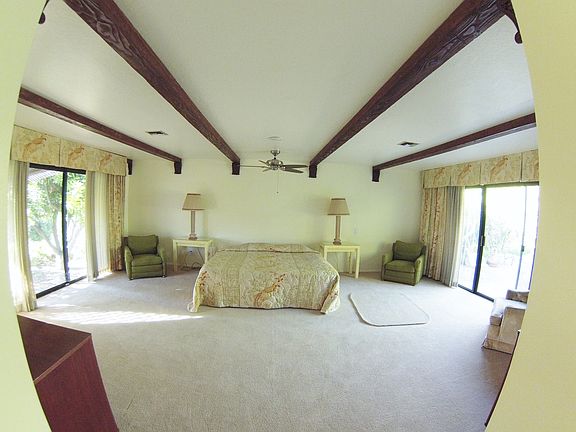 Huge Master with walk in