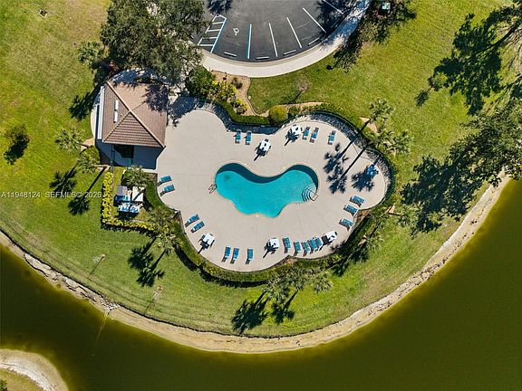 4th image of 2868 Suncoast Lakes Blvd